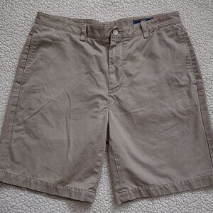 Vineyard Vines beige tan 100% Cotton flat front Bermuda club shorts mens 33